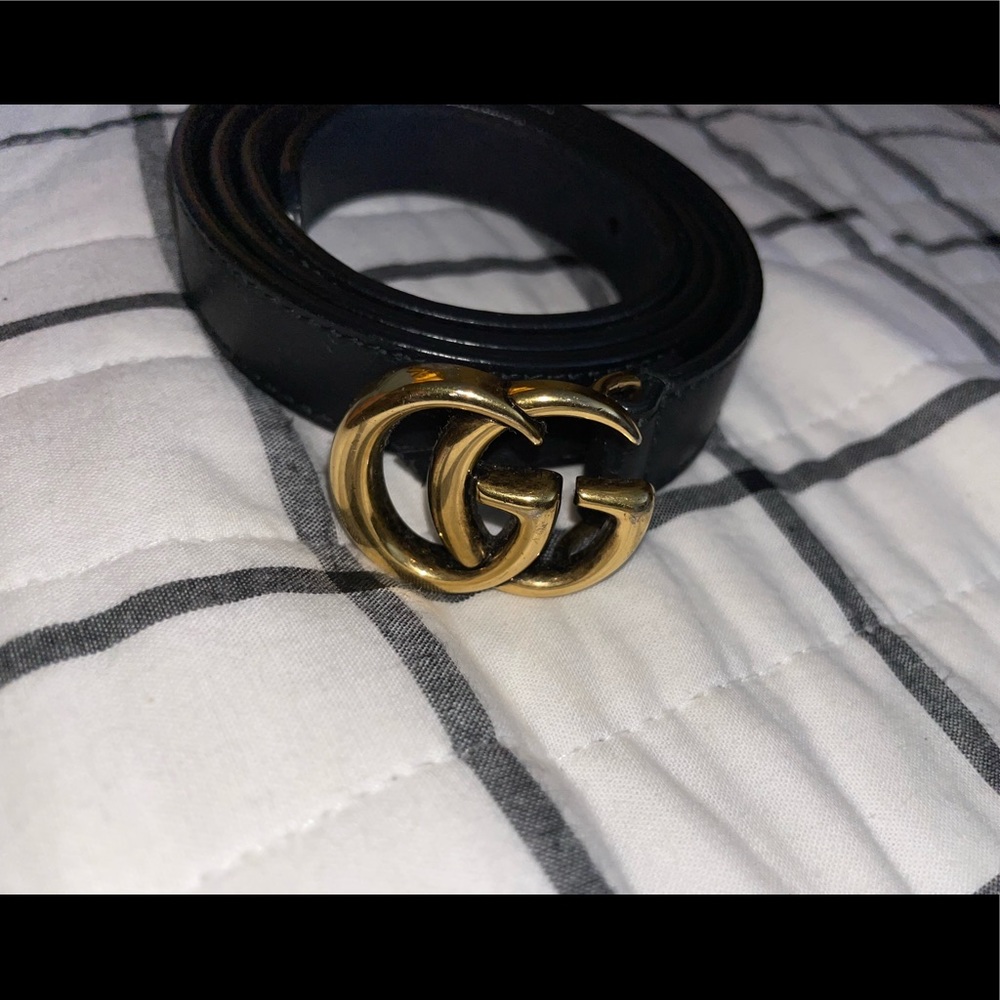 Leather belt with double G logo